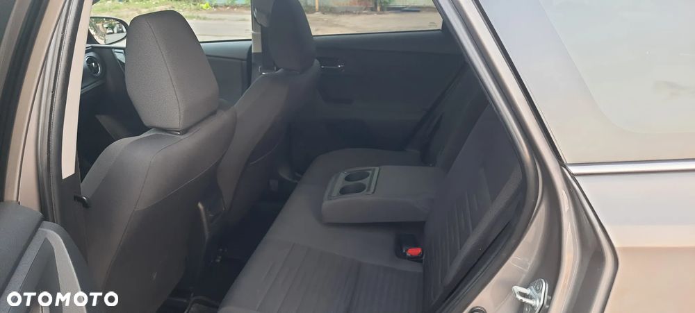 Toyota Auris 1.6 D-4D Prestige - 9