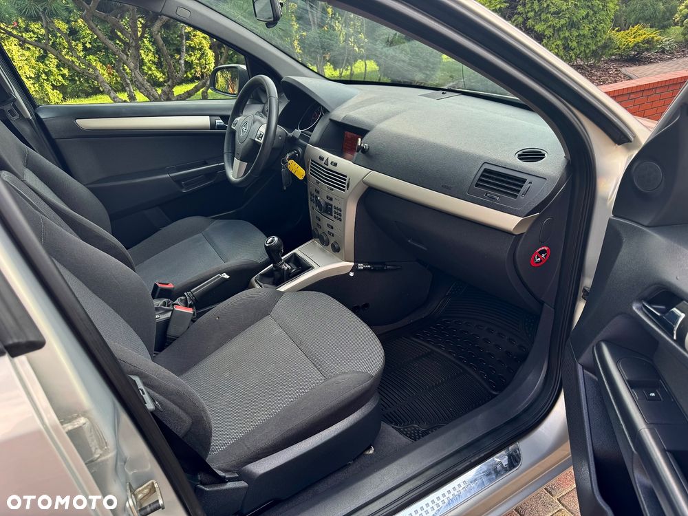 Opel Astra 1.6 Active - 11