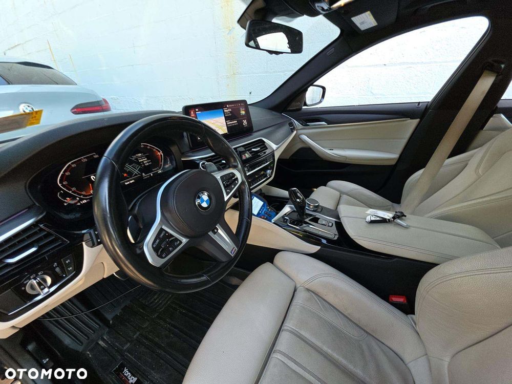 BMW Seria 5 540i xDrive M Sport Edition - 6