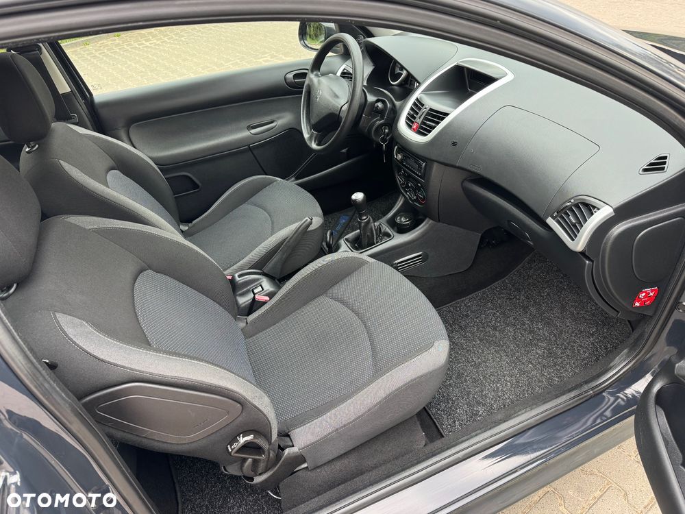 Peugeot 206 plus 60 Urban Move - 11
