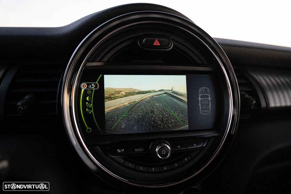 MINI Cabrio Cooper D Auto - 12