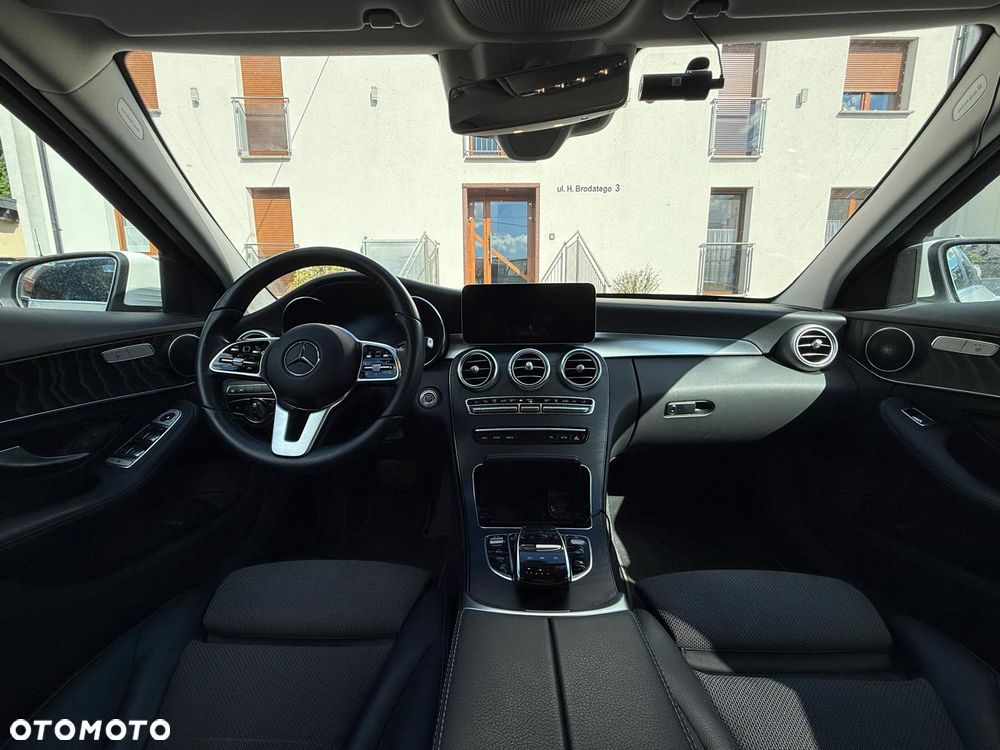 Mercedes-Benz Klasa C 300 de 9G-TRONIC - 23