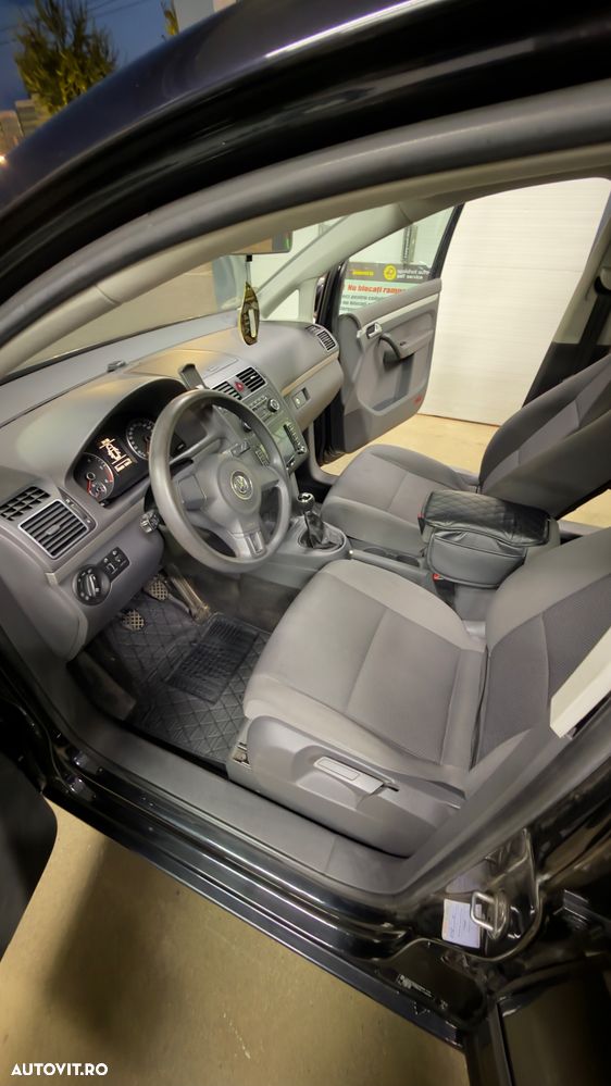 Volkswagen Touran 1.6 TDI DPF Comfortline - 6