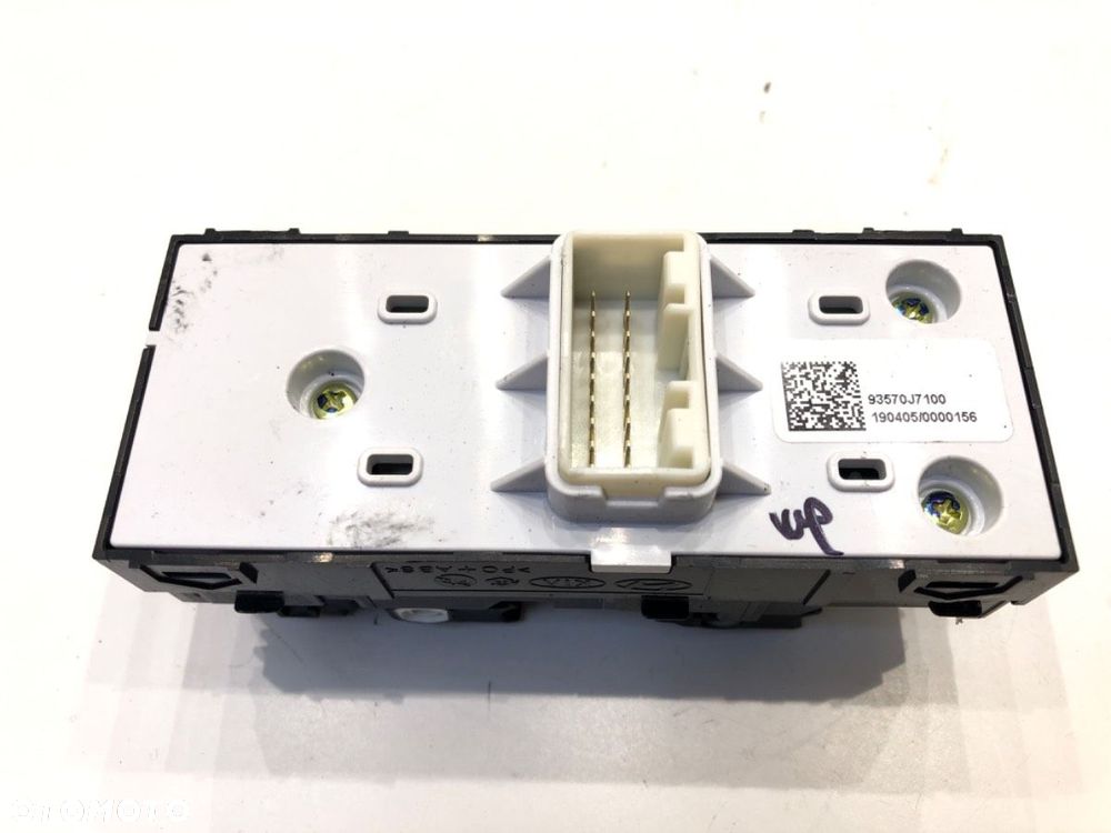 PRZEŁĄCZNIK SZYB  KIA CEED Sportswagon (CD) 2018 - 2022 1.4 T-GDI 103 kW [140 KM] benzyna 2018 - - 3