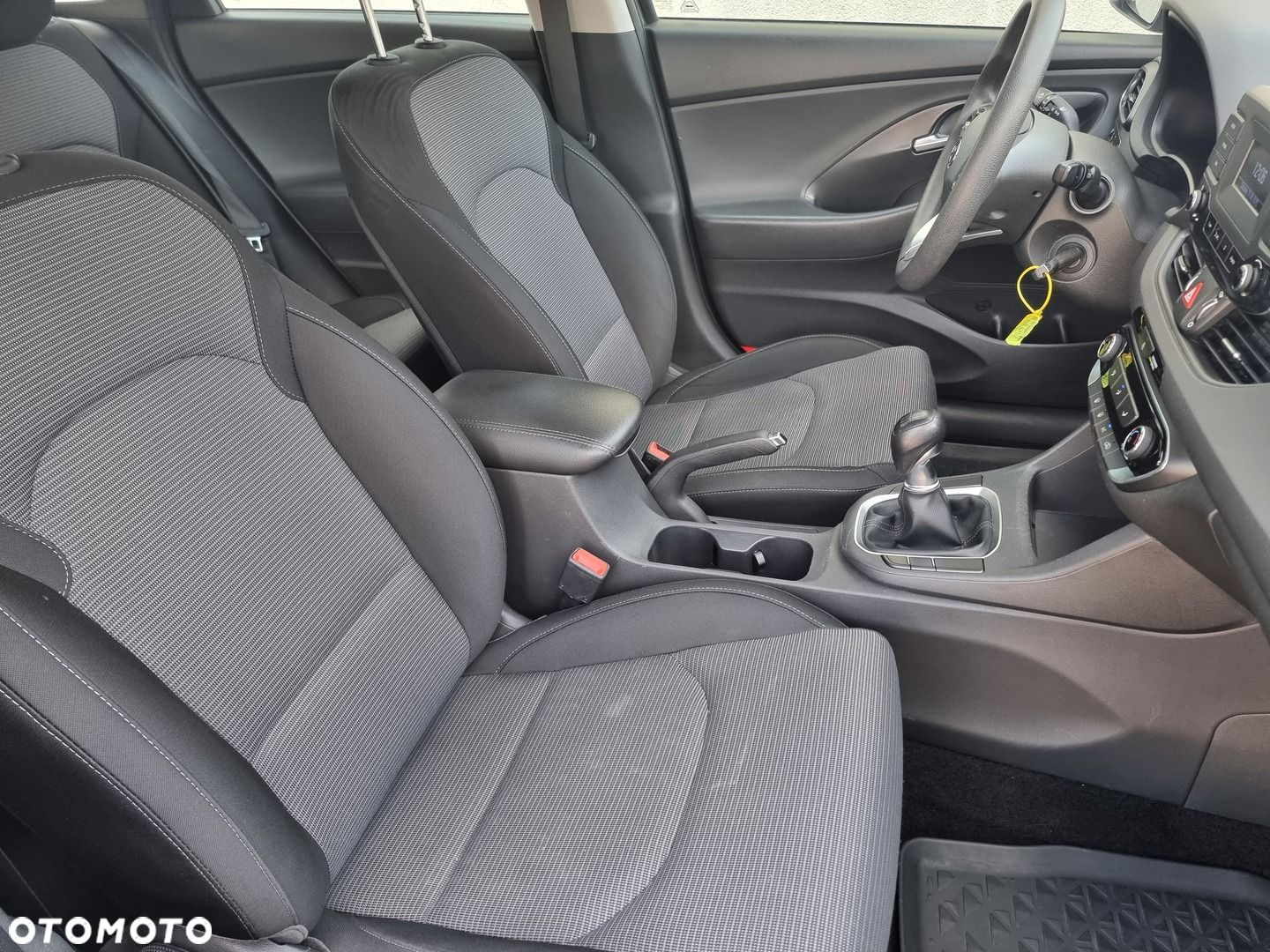 Hyundai i30 1.5 DPI Classic + - 20