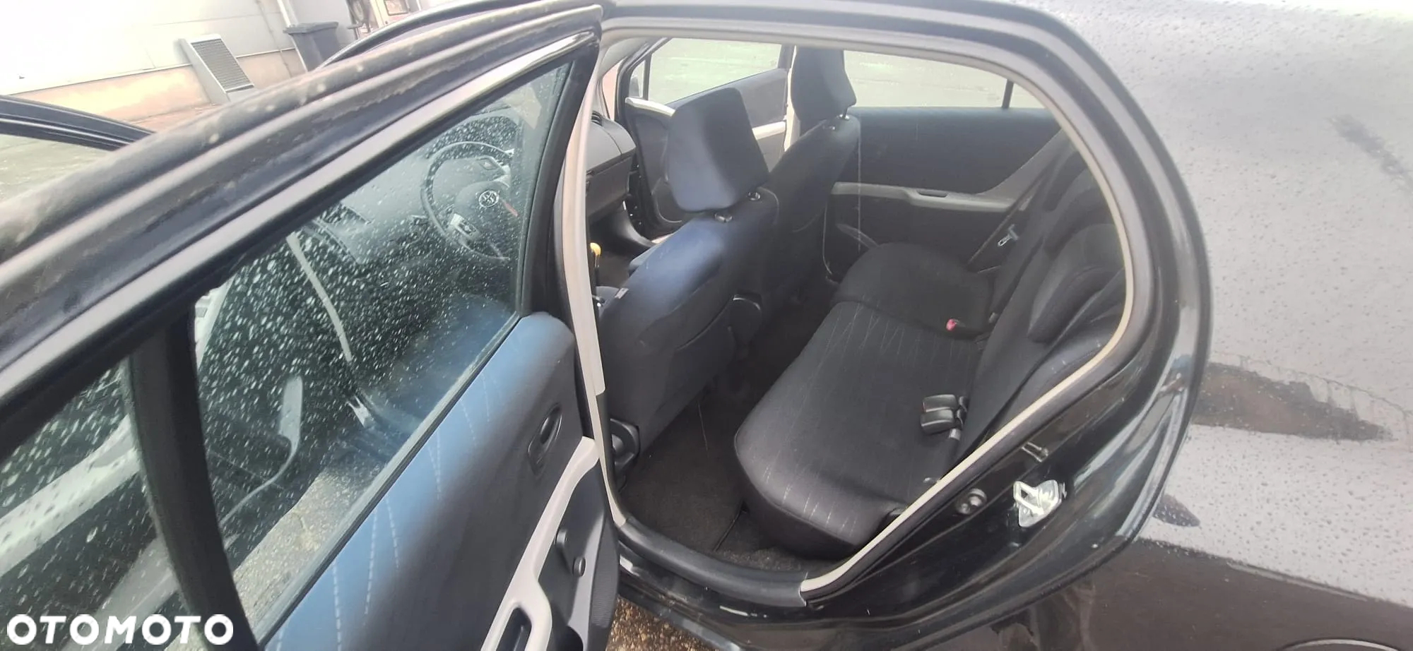Toyota Yaris 1.0 VVT-i - 9