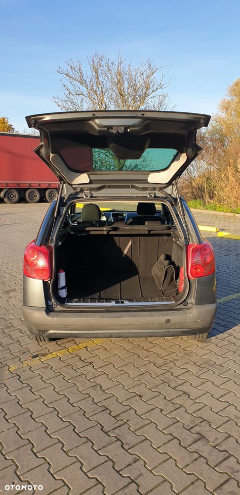 Peugeot 207 1.6 HDi - 13