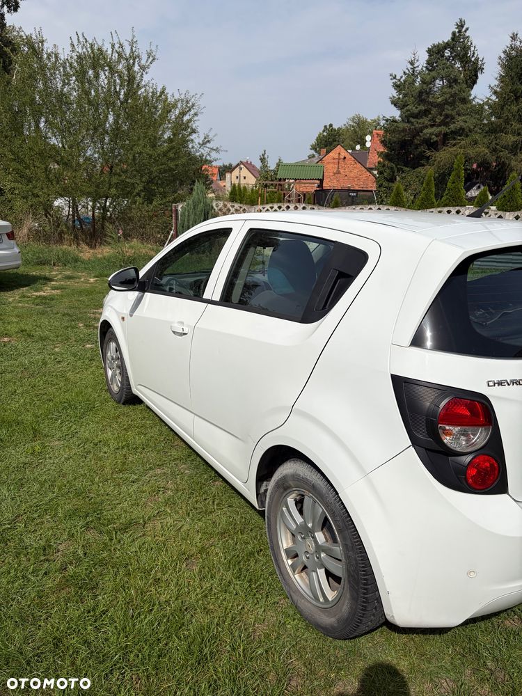 Chevrolet Aveo 1.4 16V LT EU5 - 3