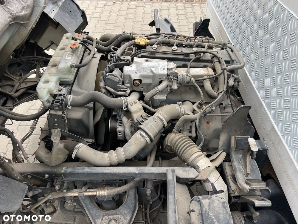 Nissan NT 400 CABSTAR - 25
