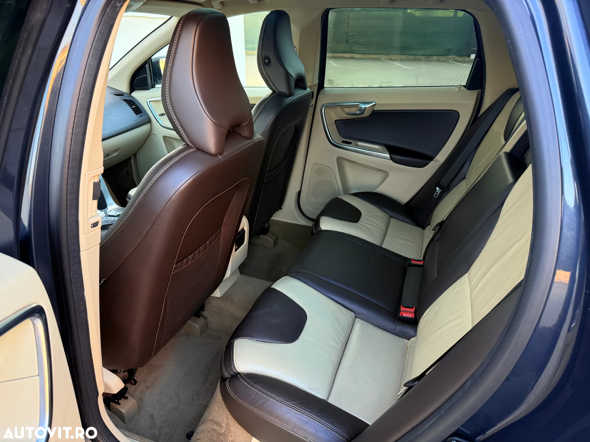 Volvo XC 60 2.4D AWD Aut. Summum - 14