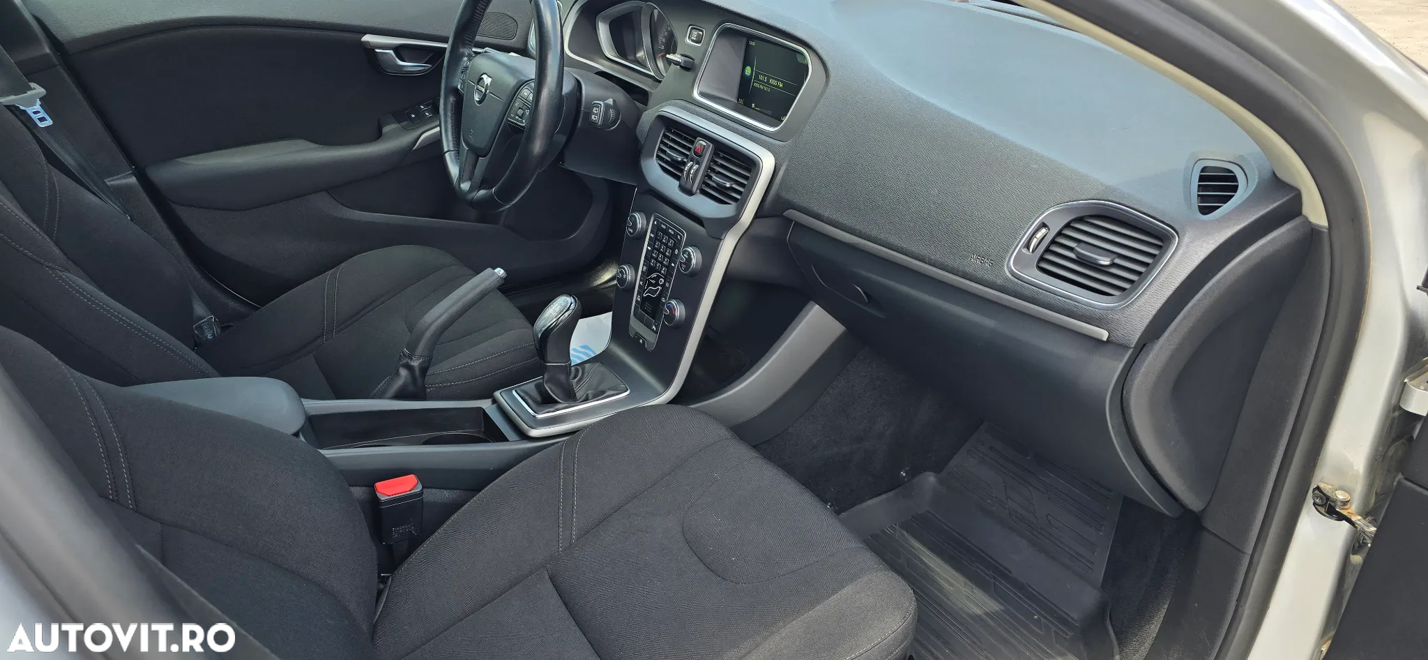Volvo V40 D2 DRIVe Momentum - 8