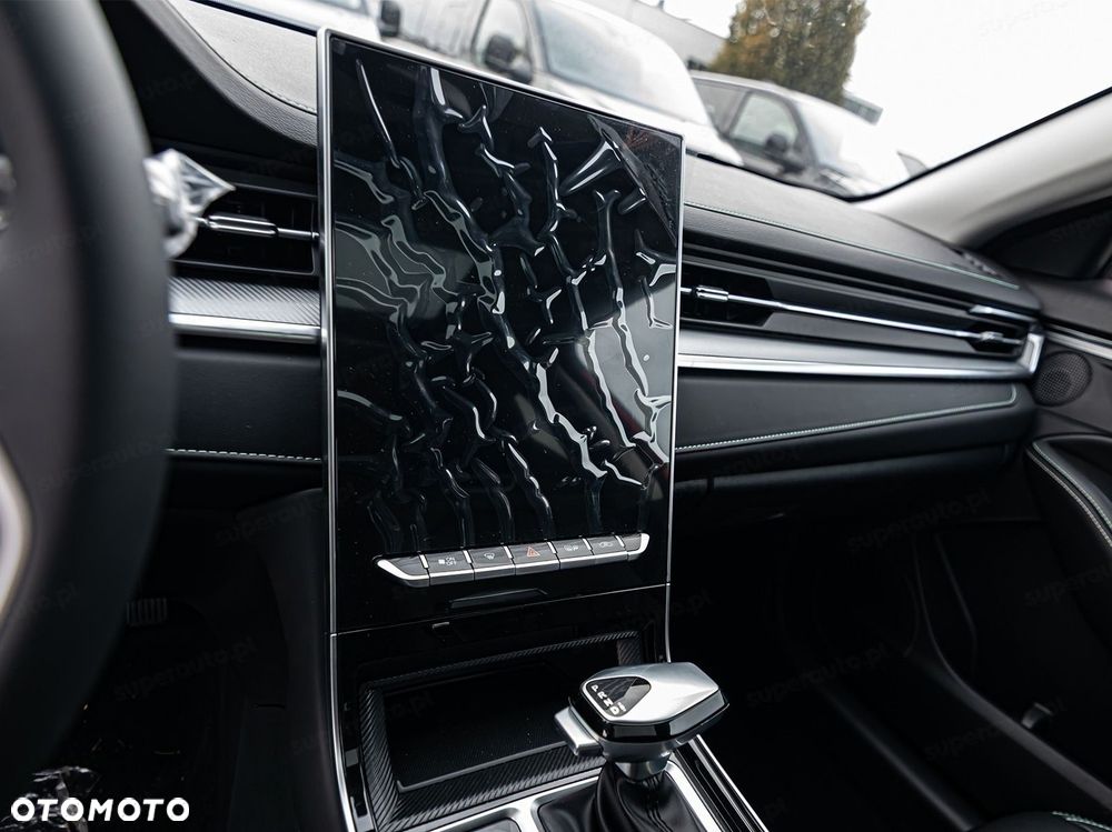 JAC J7 Plus CVT - 13