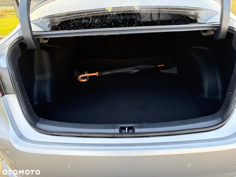 Toyota Corolla 1.8 Hybrid Style - 12