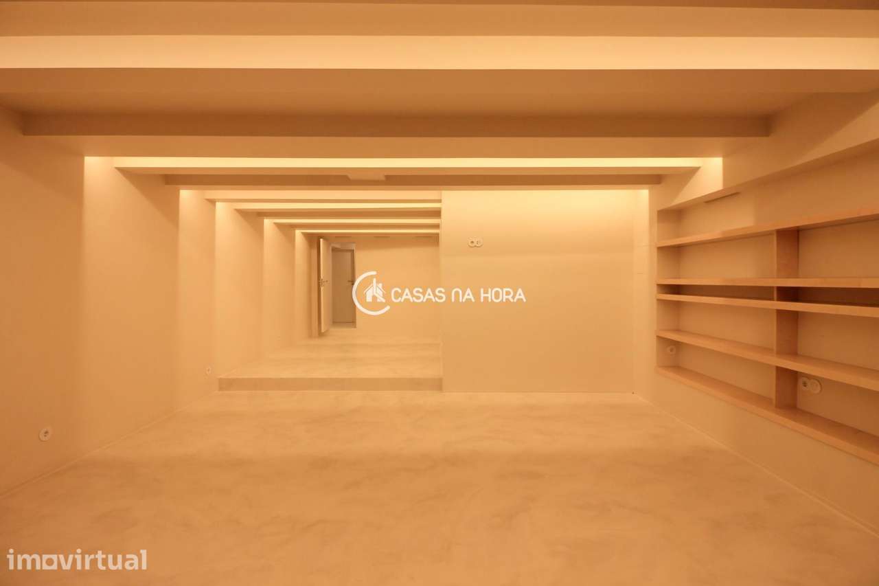 Loja junto à Av. da Boavista - Grande imagem: 4/13