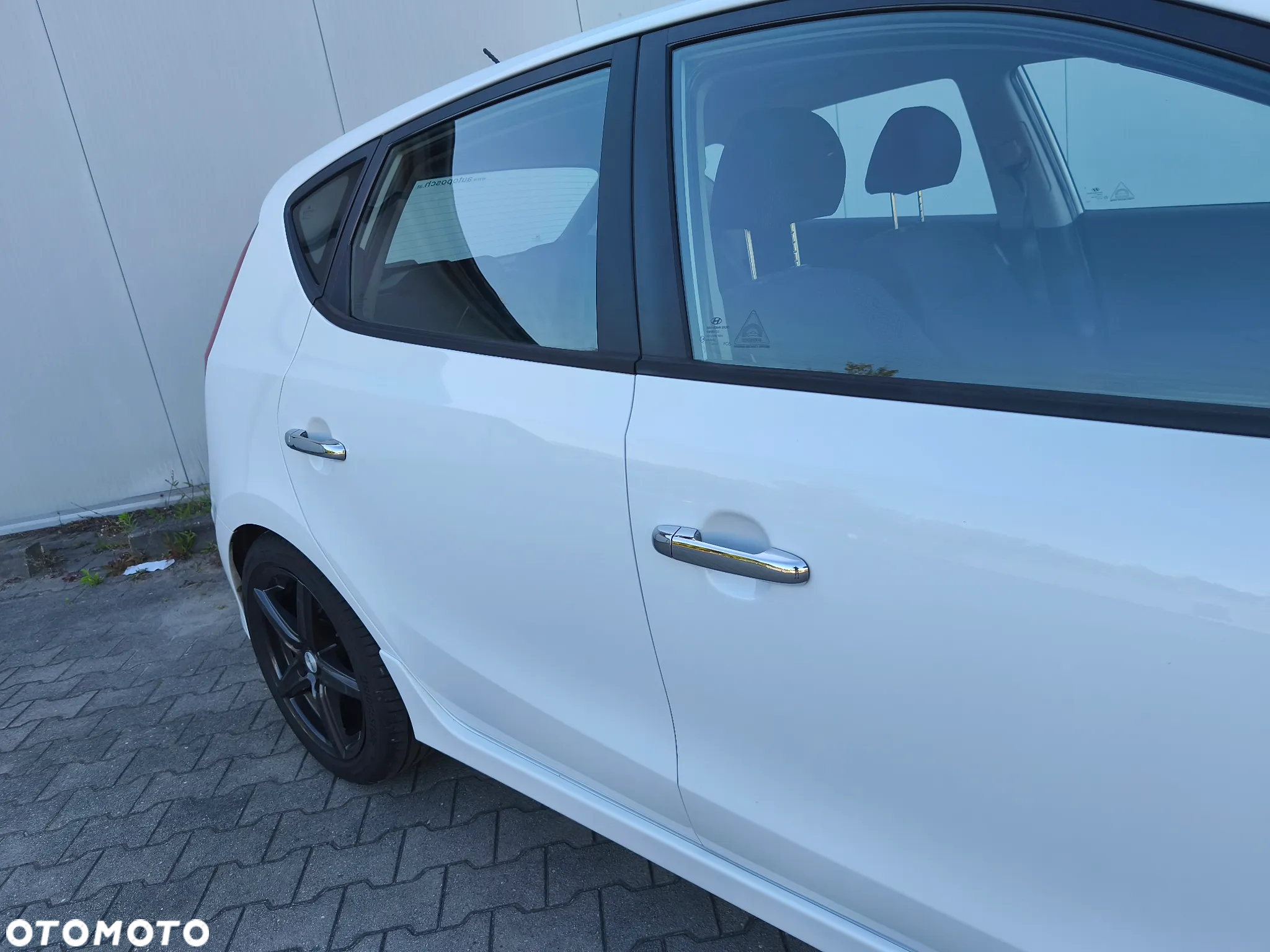 Hyundai i30 1.4 Comfort EU5 - 17