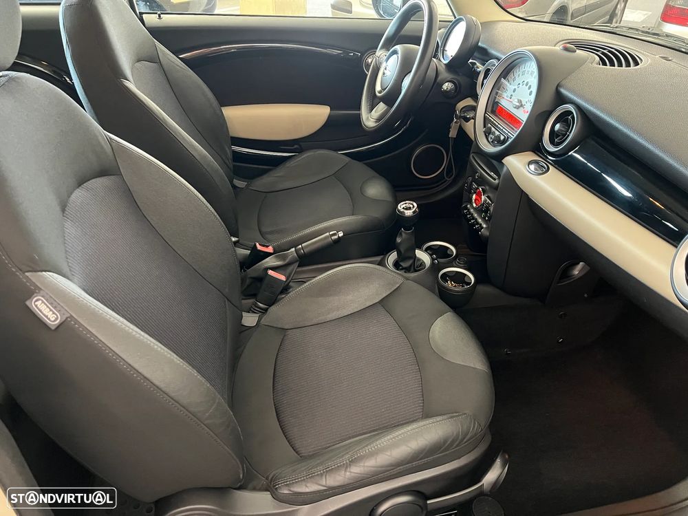 MINI Clubman Cooper D - 16