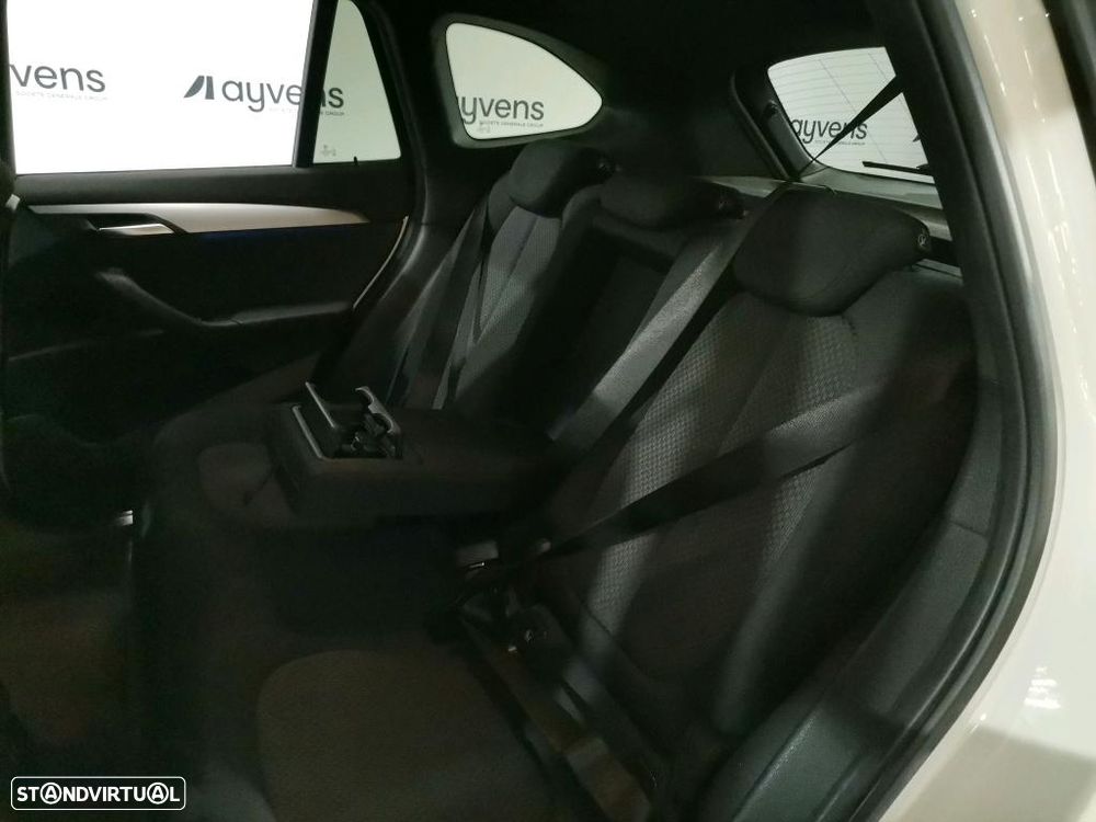 BMW X1 25 e xDrive - 8