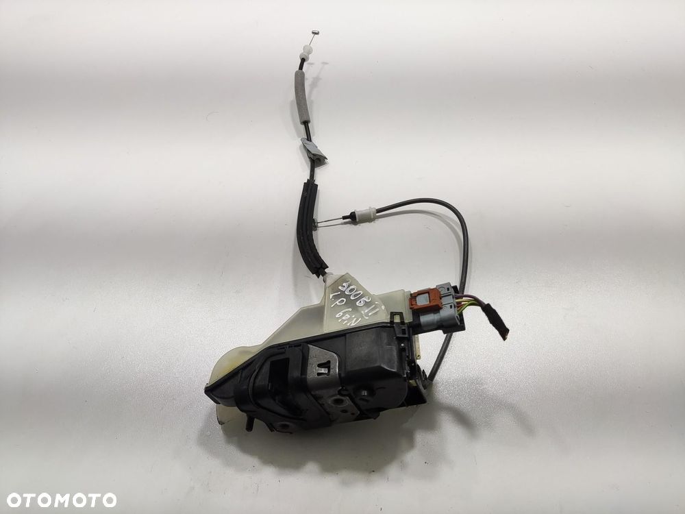 ZAMEK DRZWI LEWY PRZÓD PEUGEOT 3008 II 2016-2020 6 PIN 104235 - 3