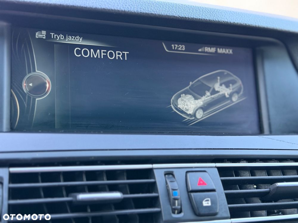 BMW Seria 5 520d - 38