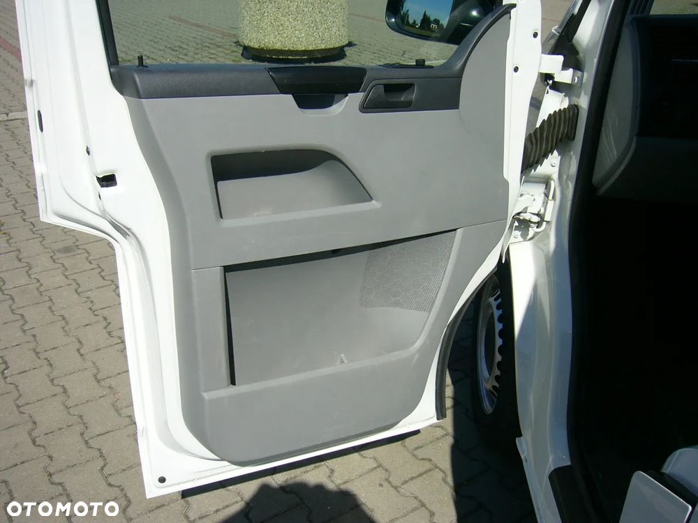 Volkswagen Transporter T5 LONG Chłodnia Konvekta 0*C - 17