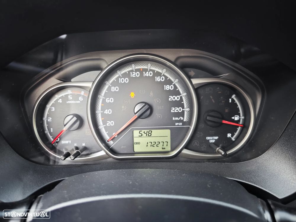 Toyota Yaris Bizz 1.4 D-4D IVA Dedutível - 10