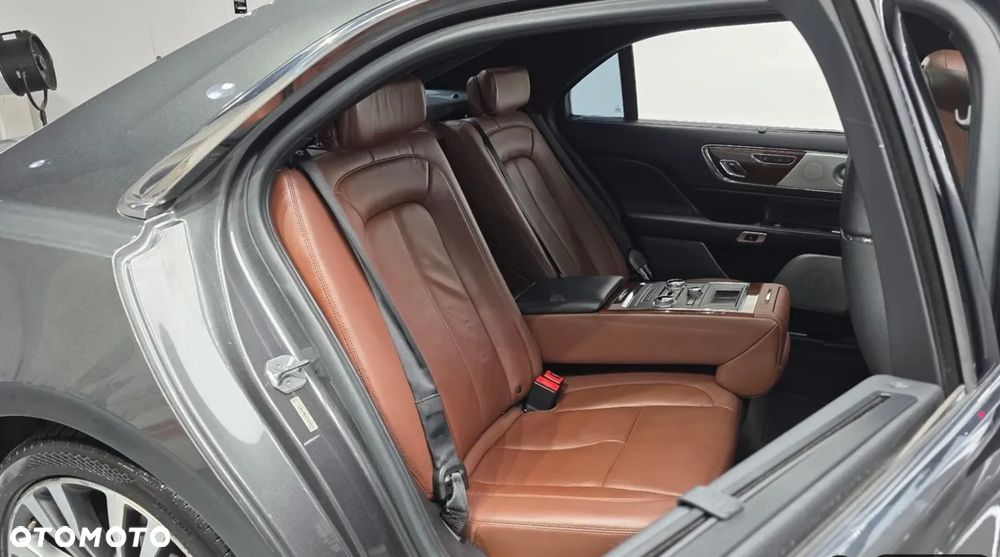 Lincoln Continental - 19