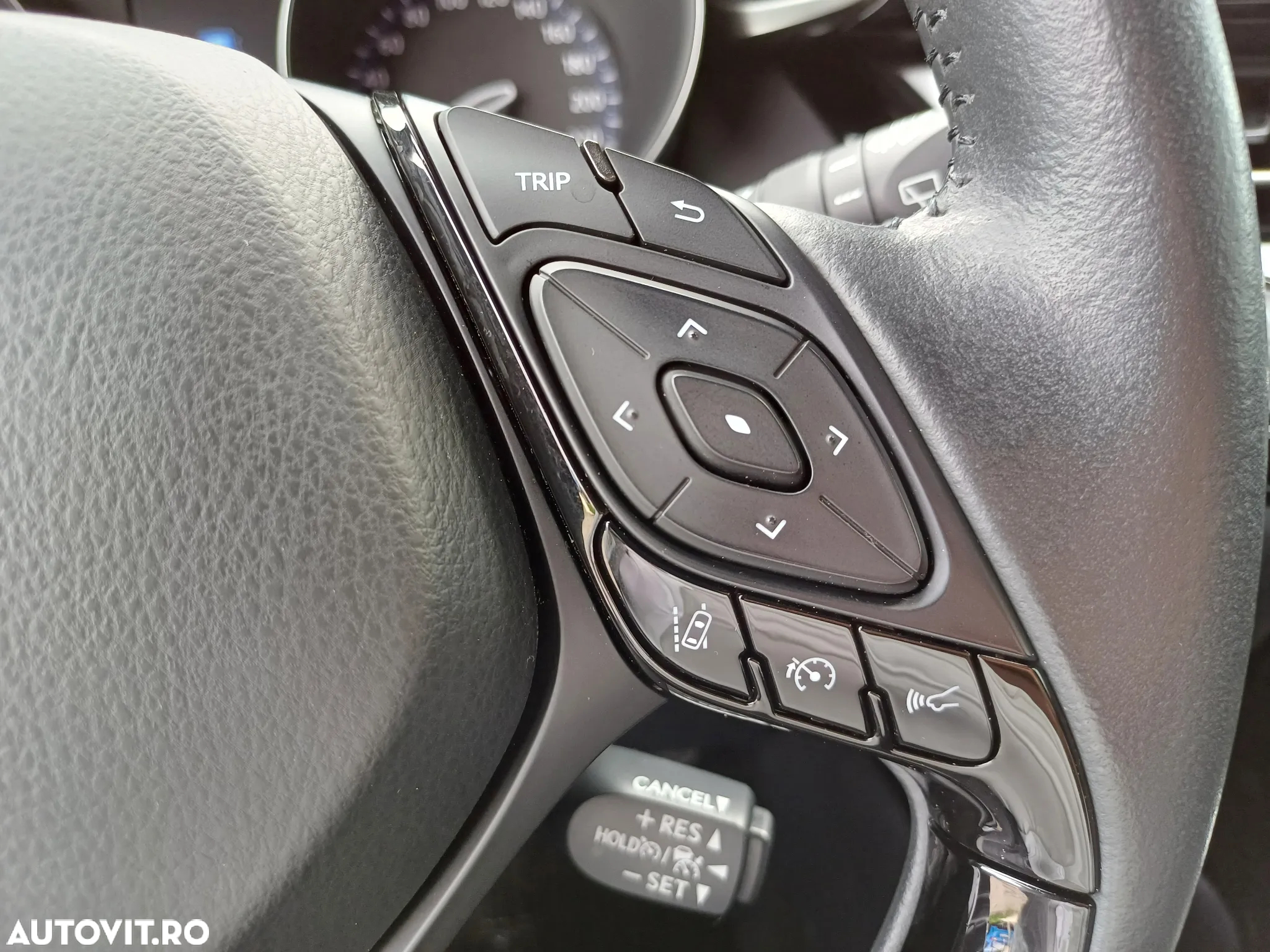 Toyota C-HR 2.0 HSD 184 CP 4x2 CVT Style - 17
