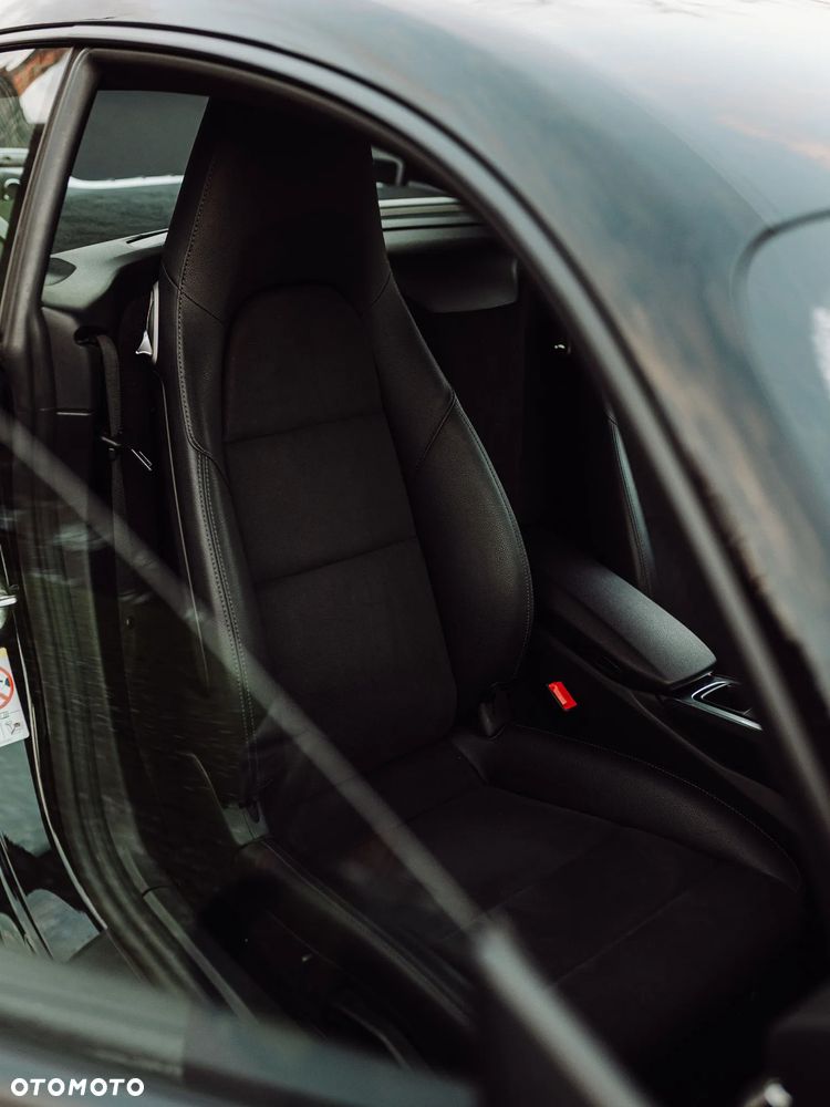 Porsche 718 Cayman GPF PDK - 33