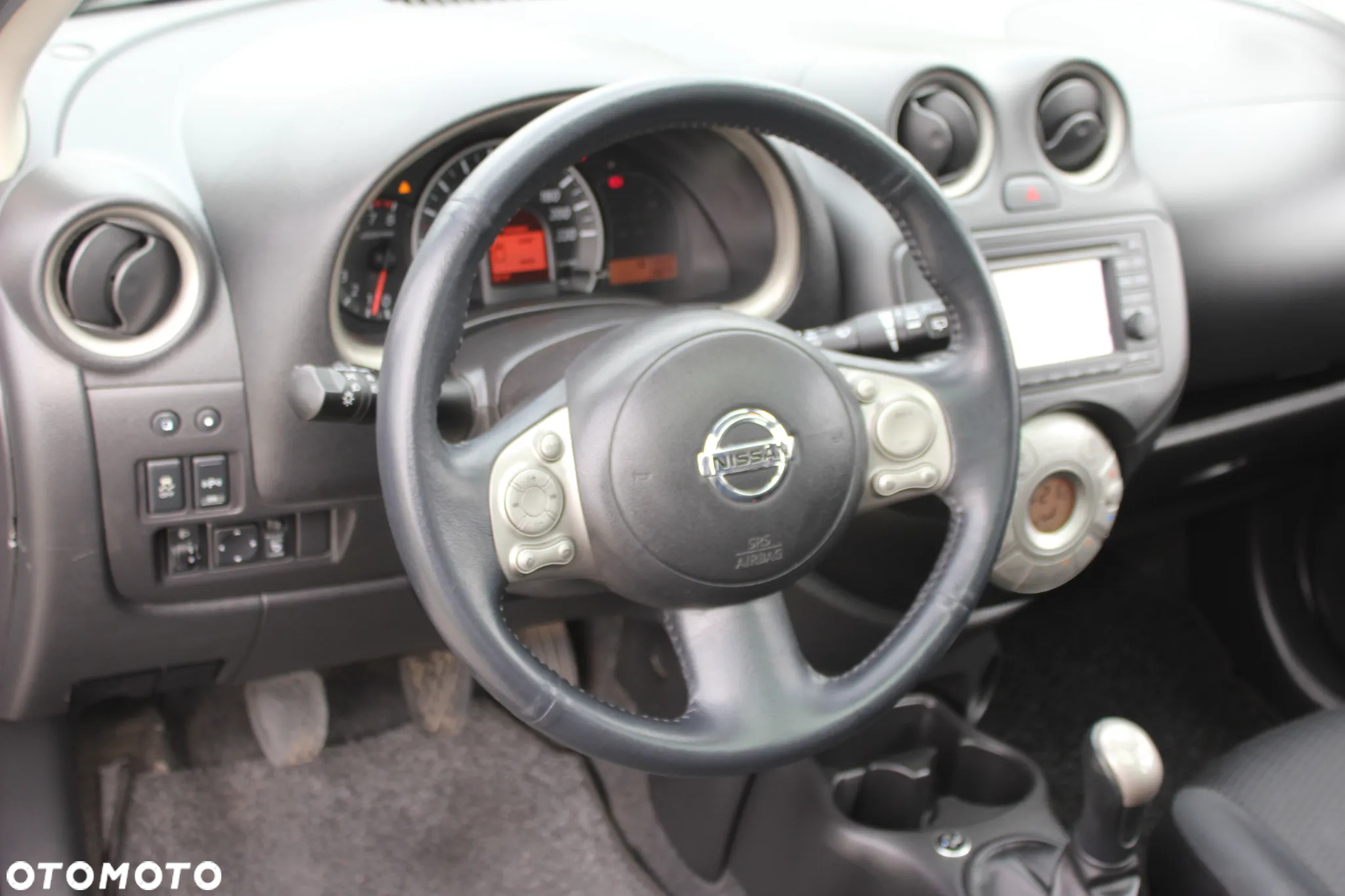 Nissan Micra 1.2 Tekna - 12