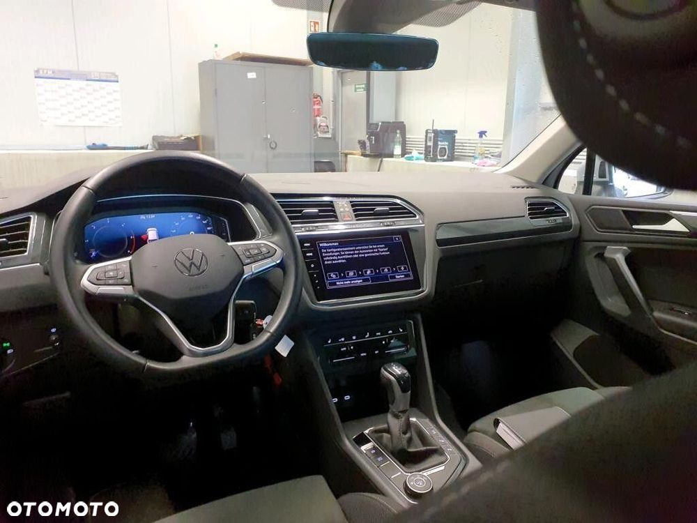 Volkswagen Tiguan - 6