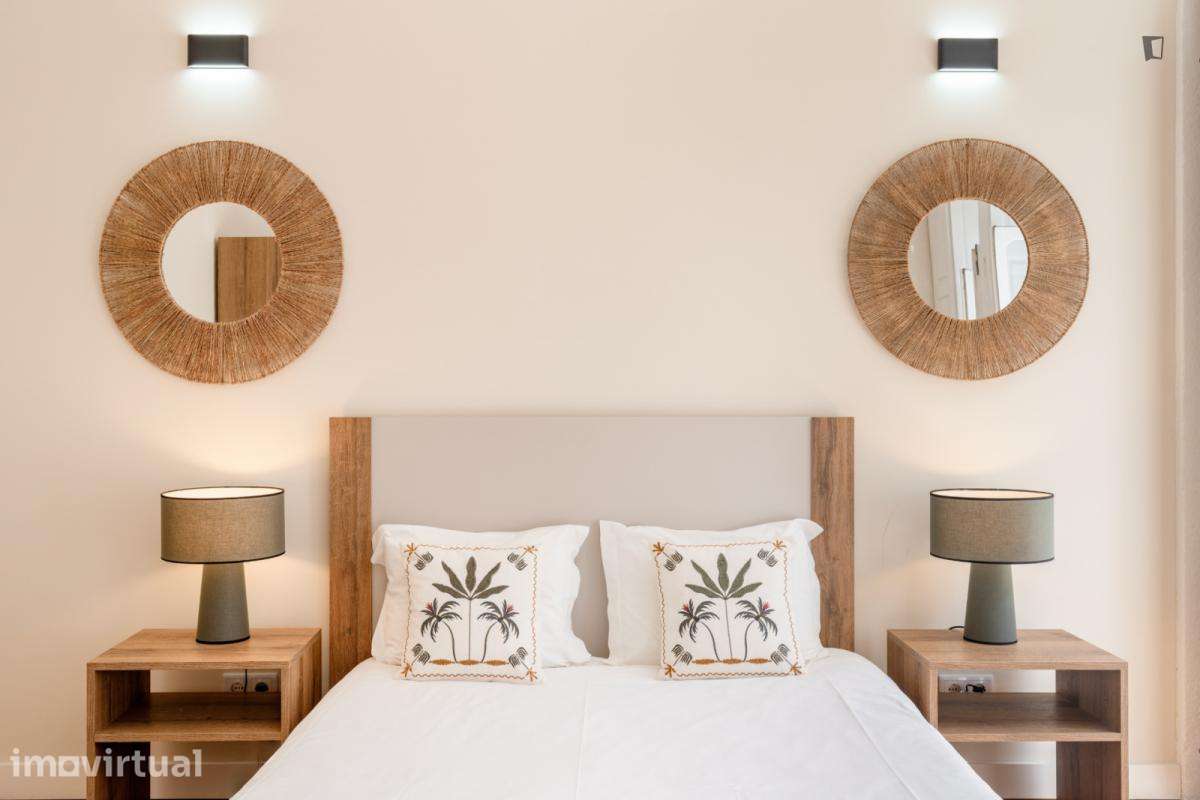 Quarto - localizado em Santo Ildefonso Porto - Grande imagem: 3/13
