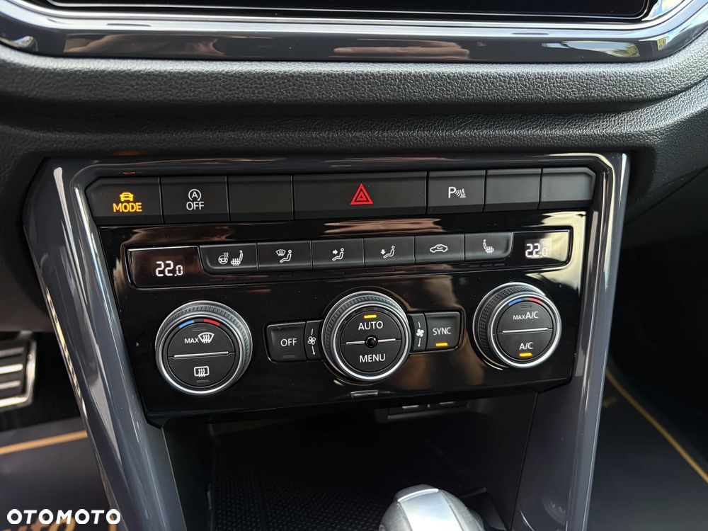 Volkswagen T-Roc - 29