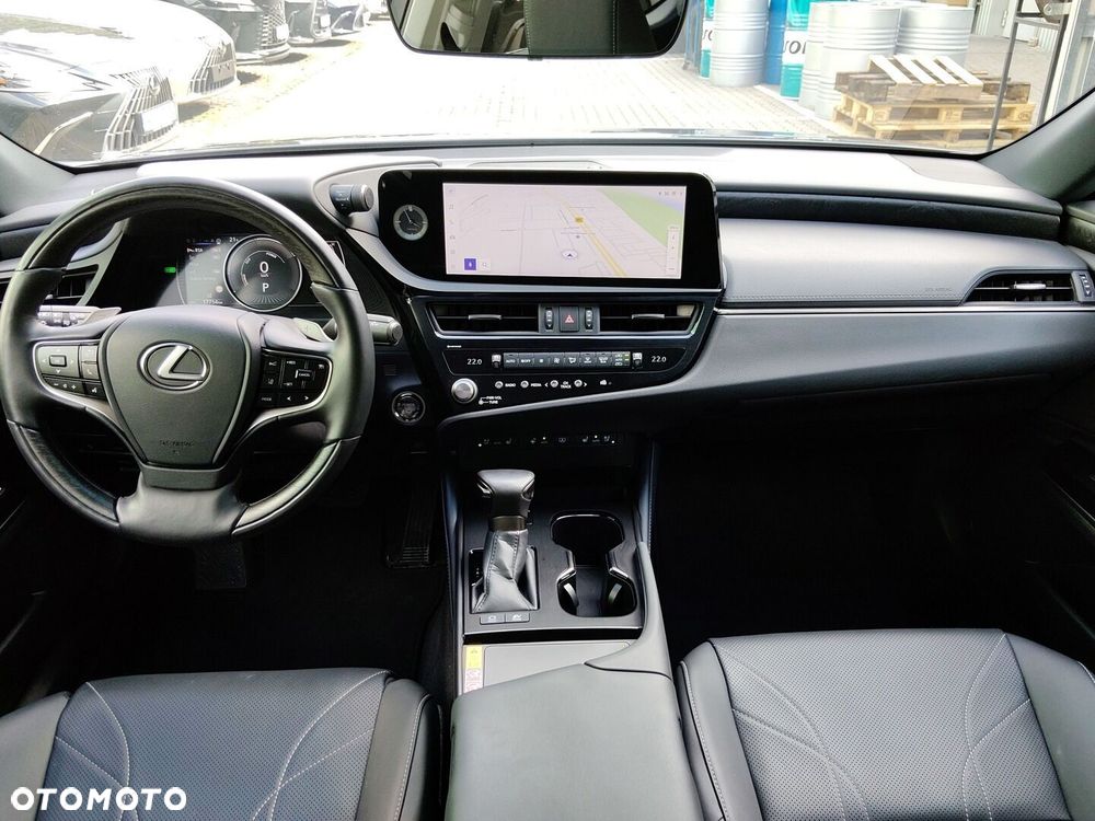 Lexus ES 300h Prestige - 11
