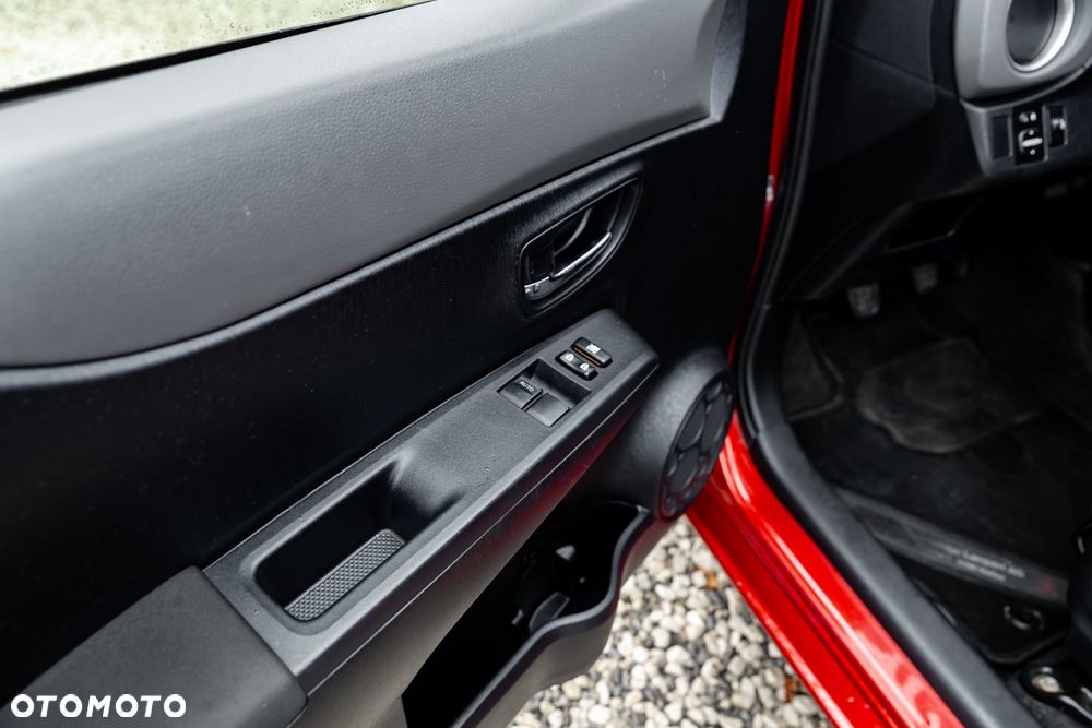 Toyota Yaris 1.33 Dynamic - 17