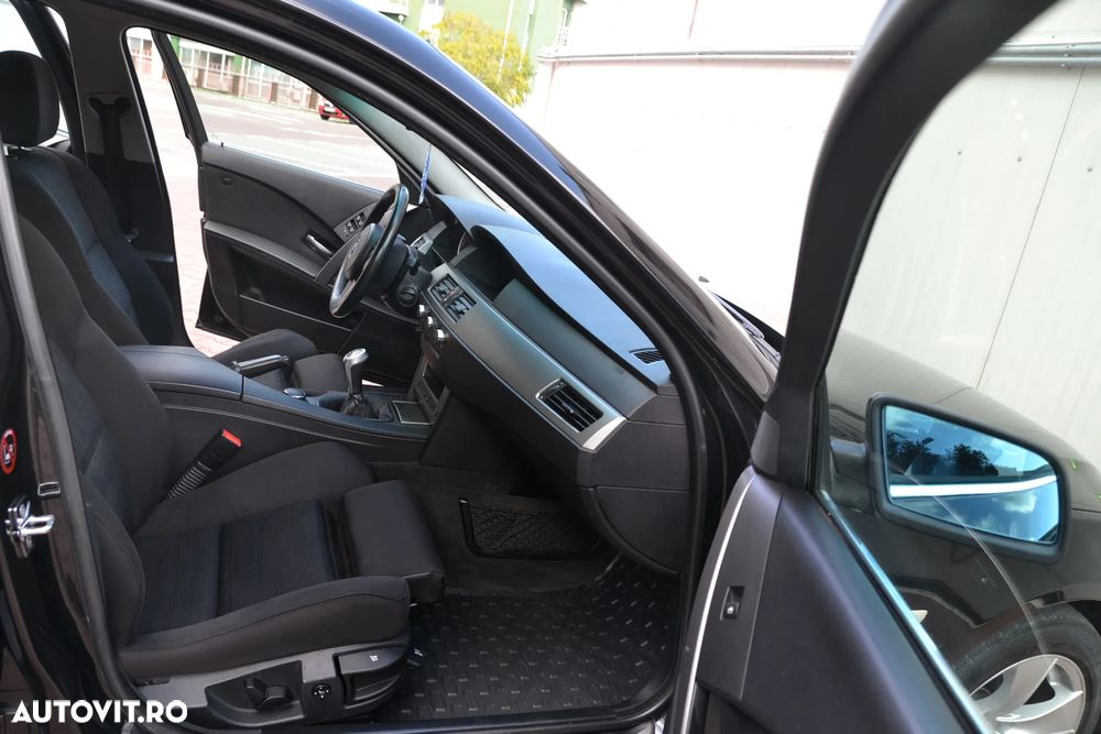 BMW Seria 5 520d Touring - 15