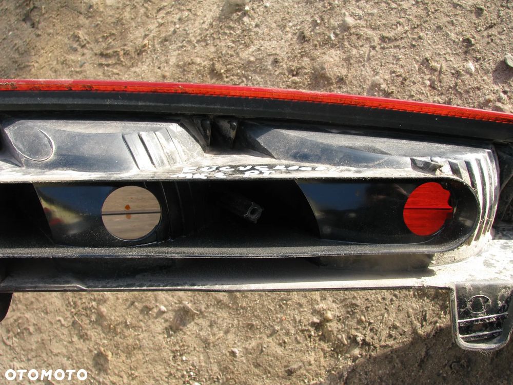 LAMPY PRAWY TYŁ FORD FOCUS MK2 KOMBI - 5