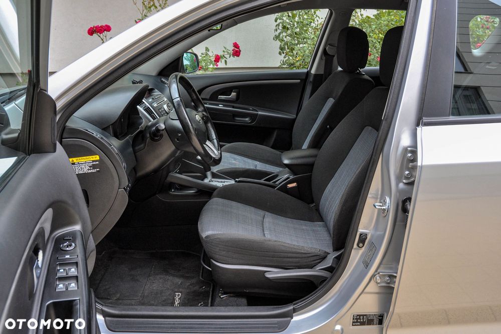 Kia Ceed - 7