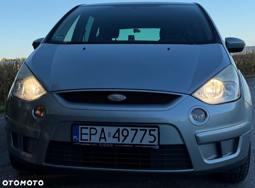 Ford S-Max - 10