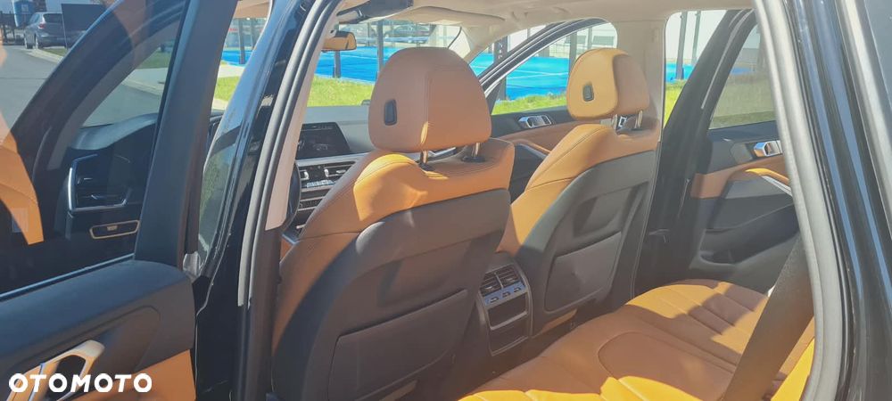 BMW X5 xDrive40i - 29