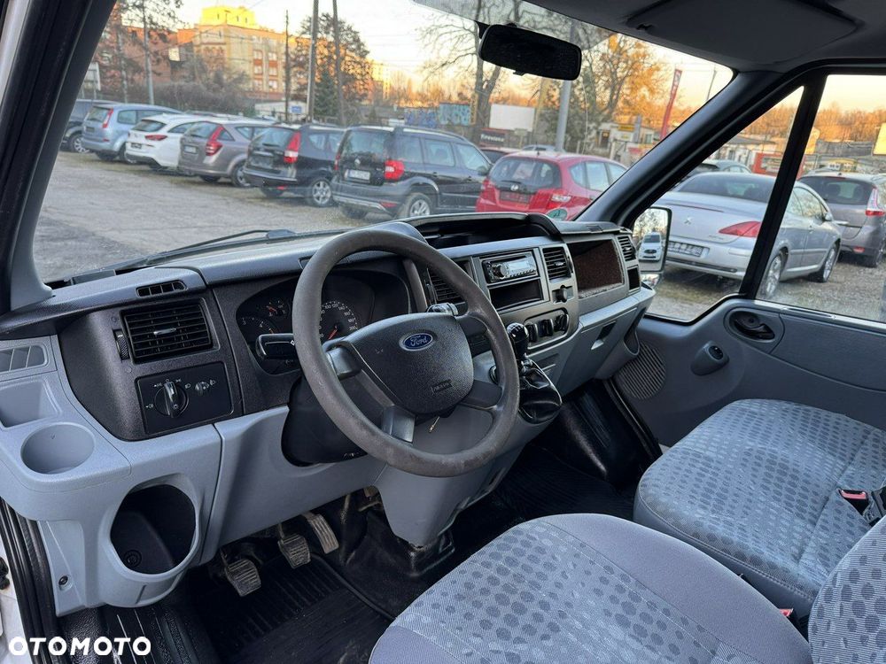 Ford Transit - 17