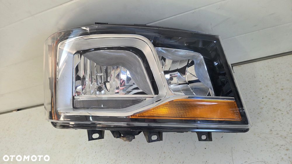 Lampa przednia reflektor H7 Scania 2655843 - 2