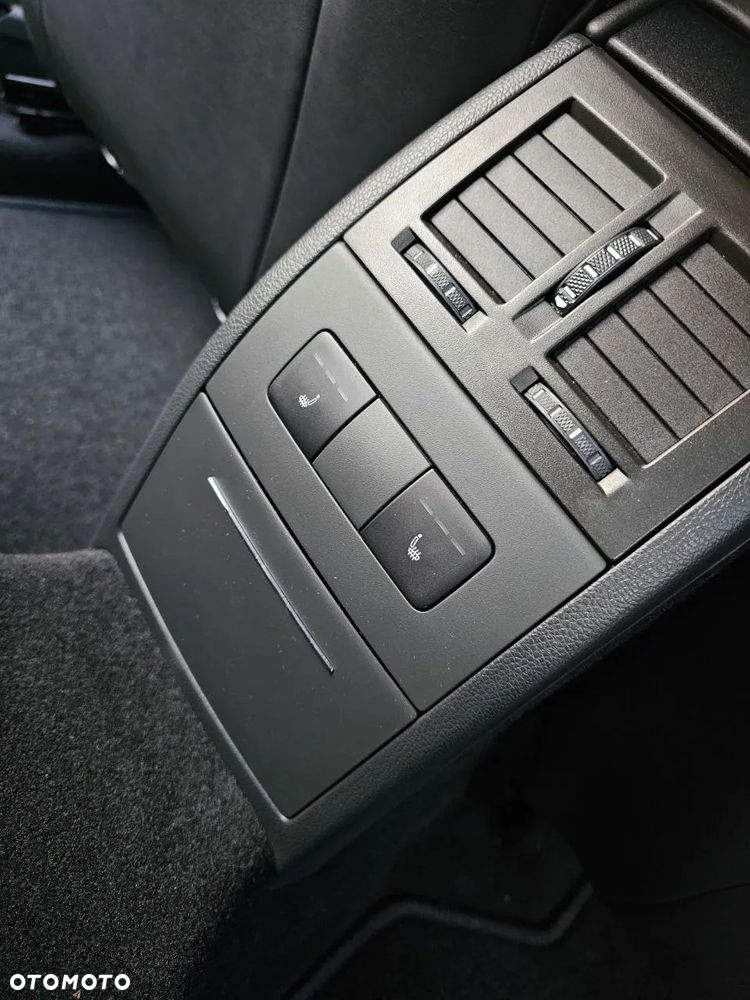 Skoda Octavia 2.0 TDI DPF RS DSG - 29