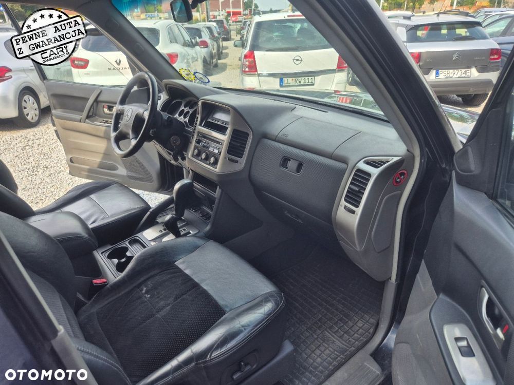 Mitsubishi Pajero - 20