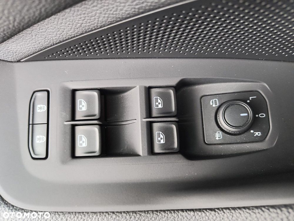 Skoda Superb 2.0 TSI L&K DSG - 27