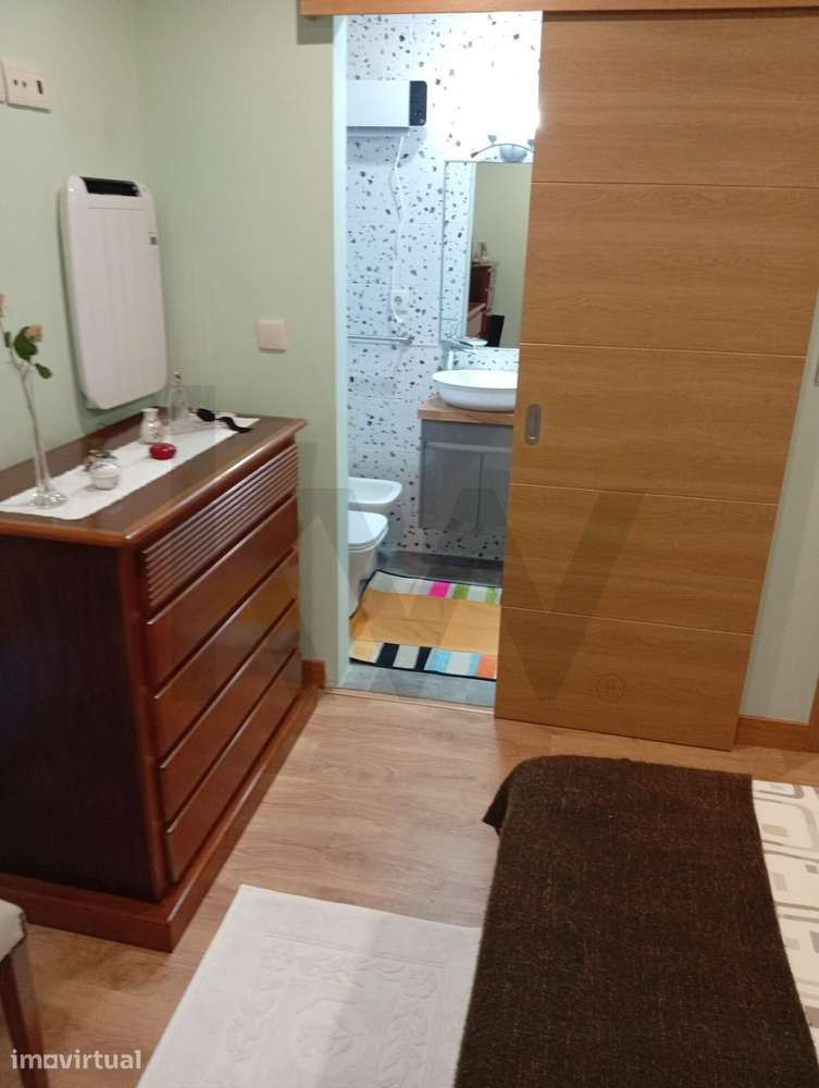 MORADIA T2+2 PERTO DA BARRAGEM  DE COUTO DE ESTEVES - Grande imagem: 2/31
