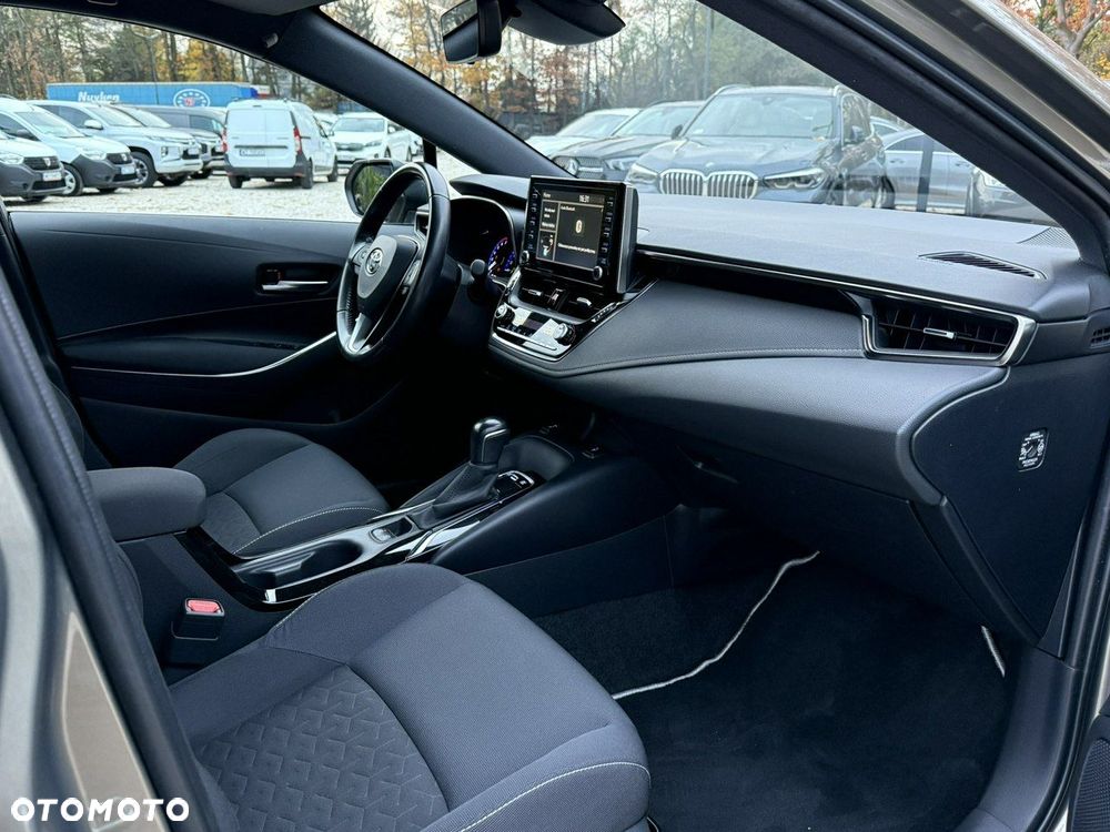 Toyota Corolla - 16