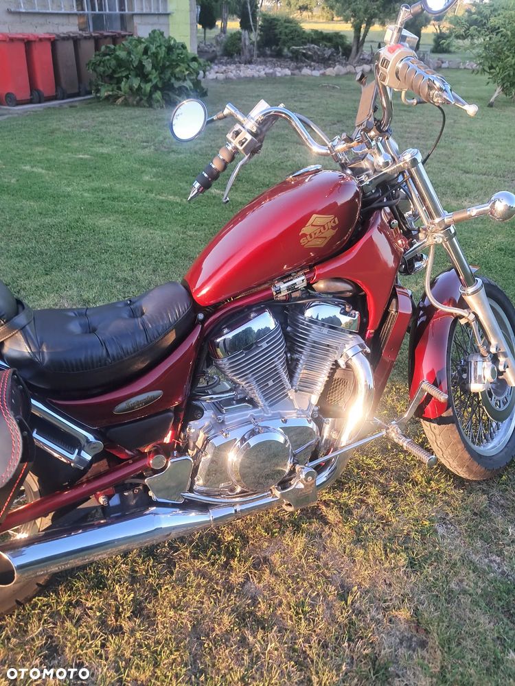 Suzuki Intruder - 17