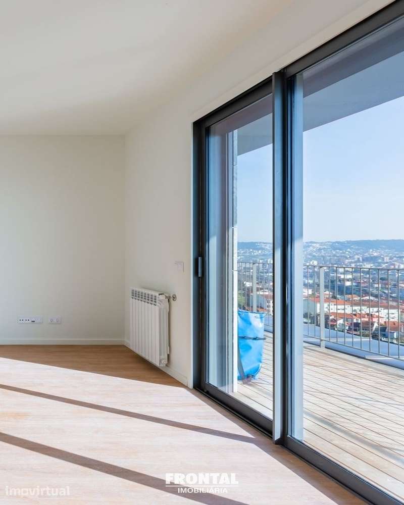 T1 - Terraço com 39,50m2, panorâmico, com cobertura. - Grande imagem: 2/23