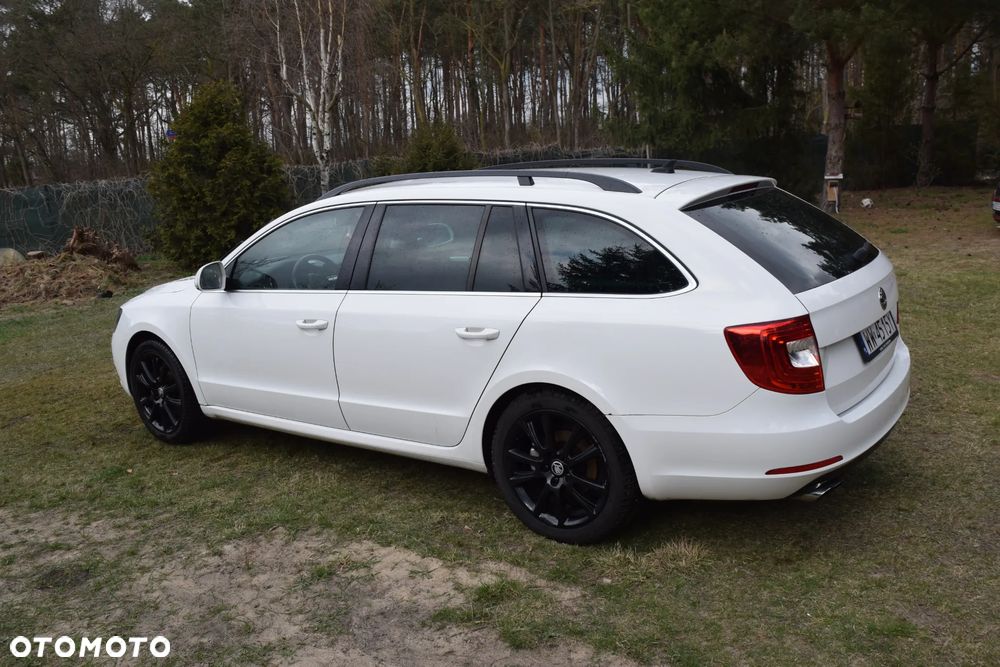Skoda Superb 2.0 TDI 4x4 Ambition DSG - 11