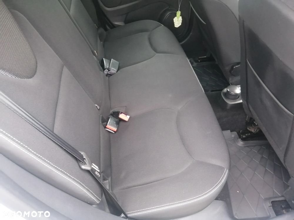 Renault Clio - 19